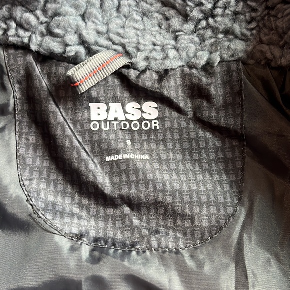 NWT Bass Outdoor Sherpa Vest size small - Picture 6 of 11
